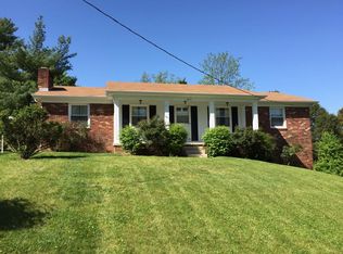 3833 Telstar Dr, Kingsport, TN 37664