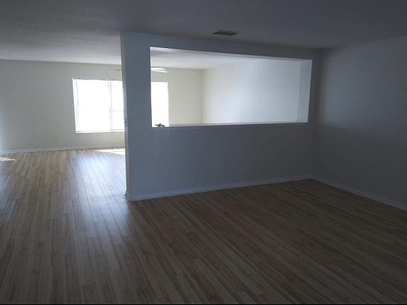 3rd image of 1707 Atlantic Dr