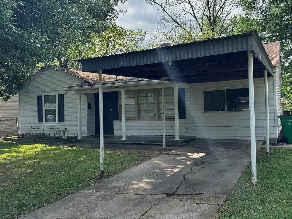 1003 Largo St