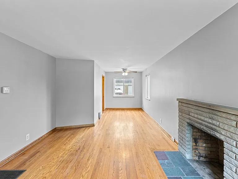 723 Village Dr — Photo 14