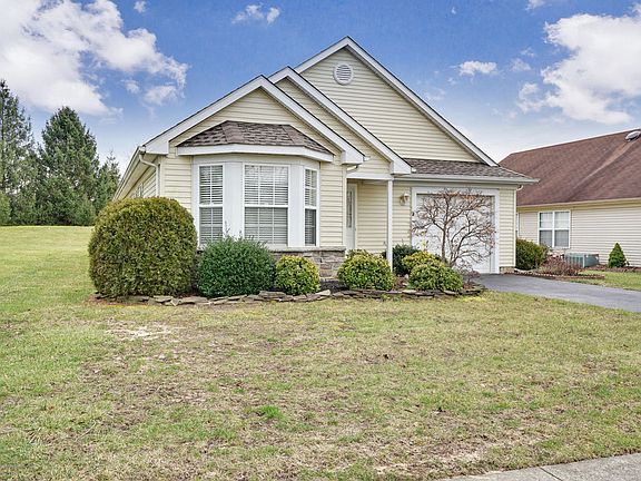 2nd image of 2679 Lancaster Ln