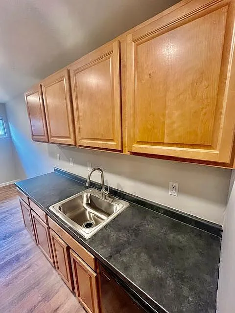 2 bed, 1000 sqft, $1,195 — Photo 2