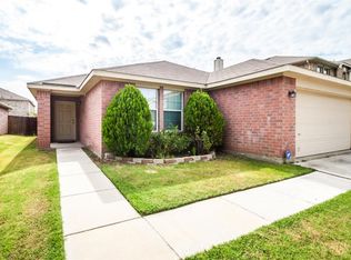 5452 Maverick Dr, Grand Prairie, TX 75052