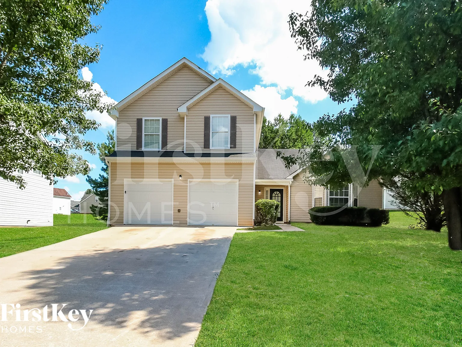 3 bed, 2.5 bath, 2160 sqft, $2,070 — Photo 1