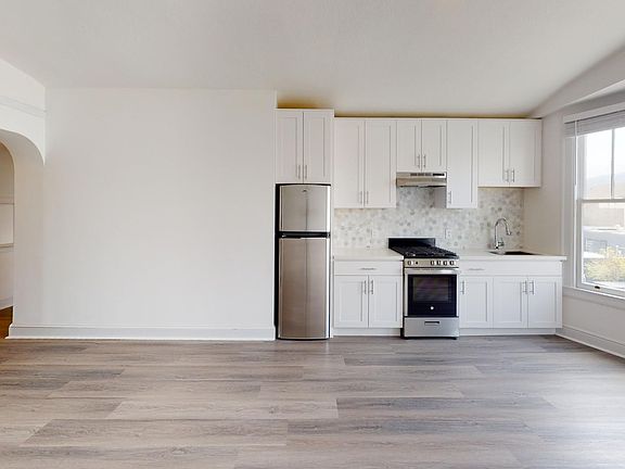 3rd image of 1290 Grove St APT 304