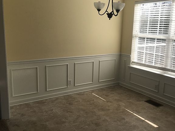 5th image of 5113 Chippendale Dr