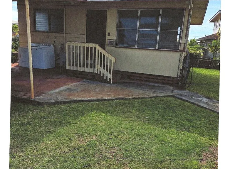 1313 Hoowali St #B — Photo 1