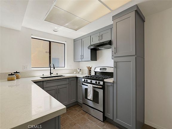 2nd image of 18954 Sherman Way Unit 9