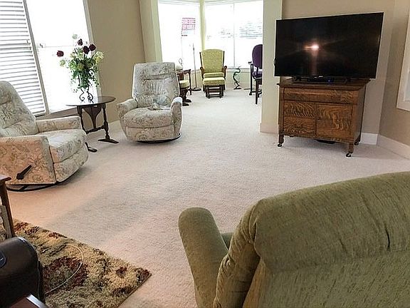5th image of 6058 Elmwood Cir