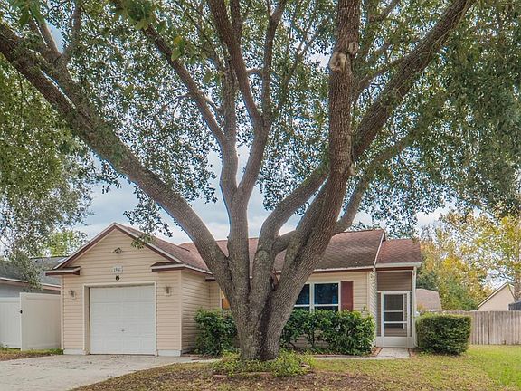 2nd image of 1941 Sheeler Oaks Dr