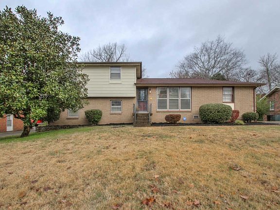 3rd image of 740 Rowan Dr
