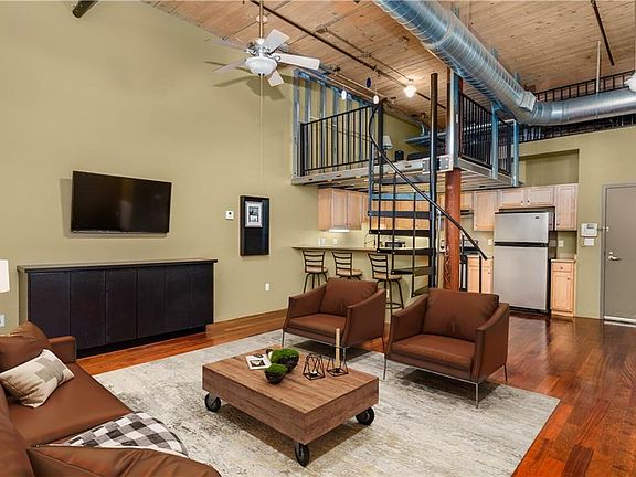 2nd image of 1117 Douglas Ave APT 205