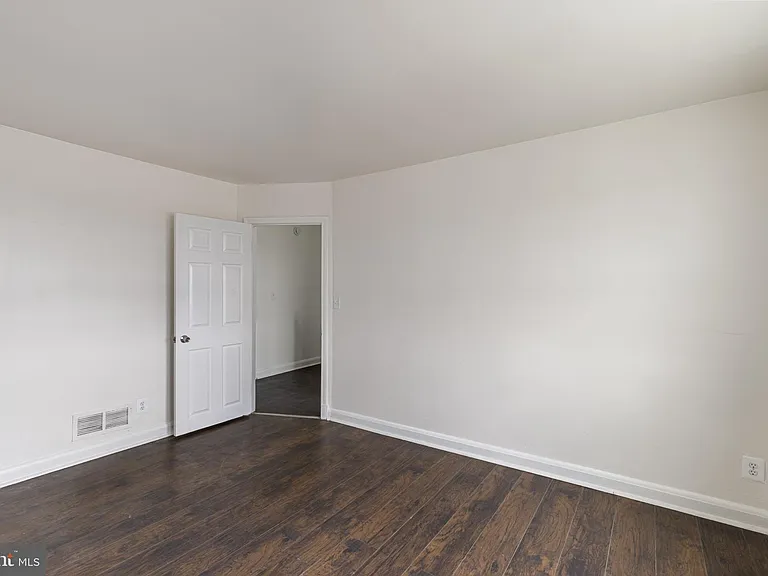 3902 Erdman Ave #2 — Photo 4