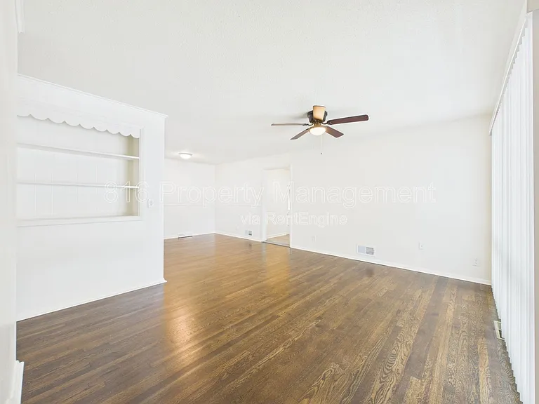 4206 Vineyard Rd — Photo 2