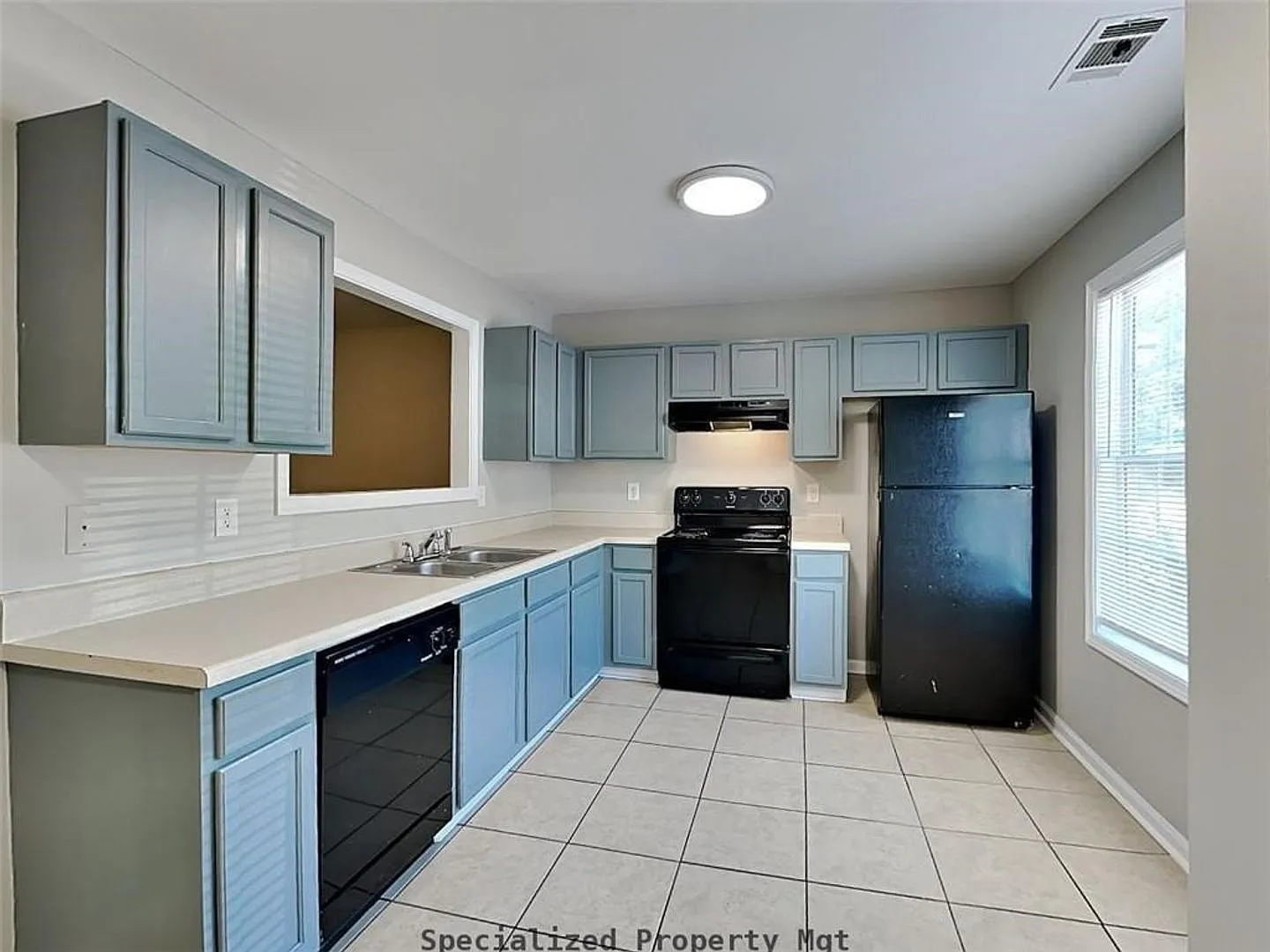 Maple Place Apartments — Photo 4