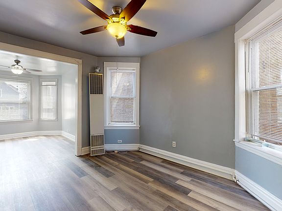 4th image of 3006 N Troy St