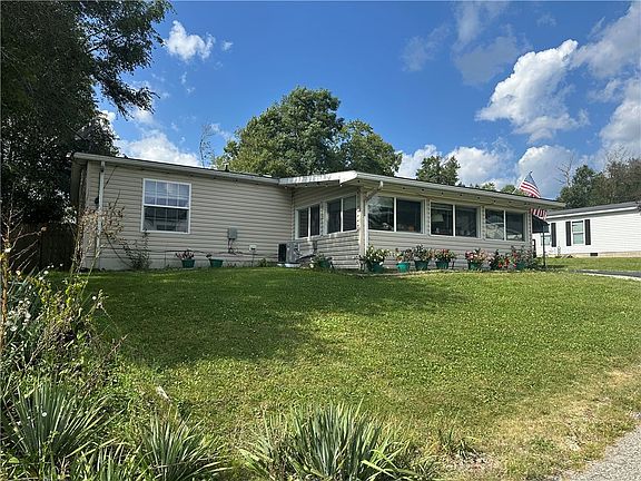 4th image of 428 Evans Ln