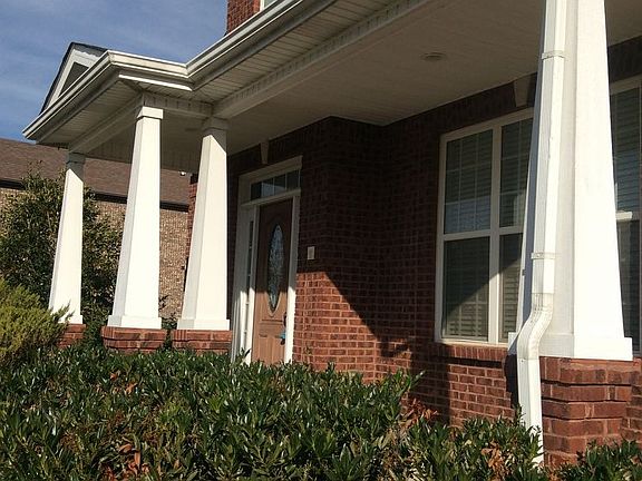 3rd image of 1517 Edgewater Ln