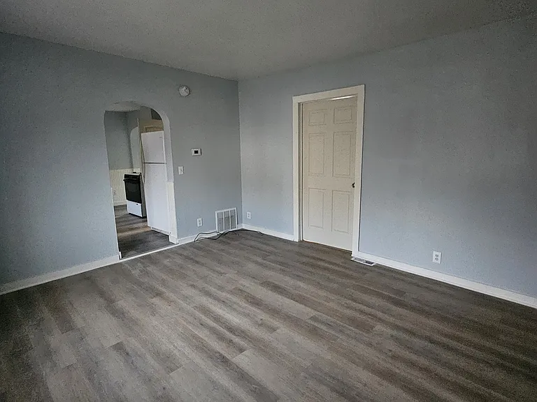 315 W Thomas St — Photo 8