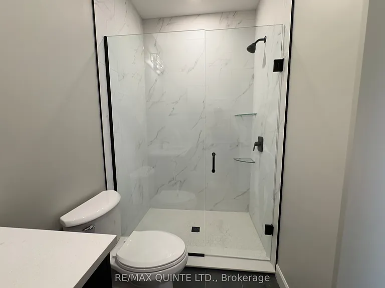 330 Victoria St N #7 — Photo 14