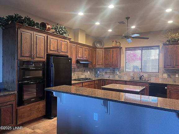 3rd image of 3741 Canyon Cove Dr