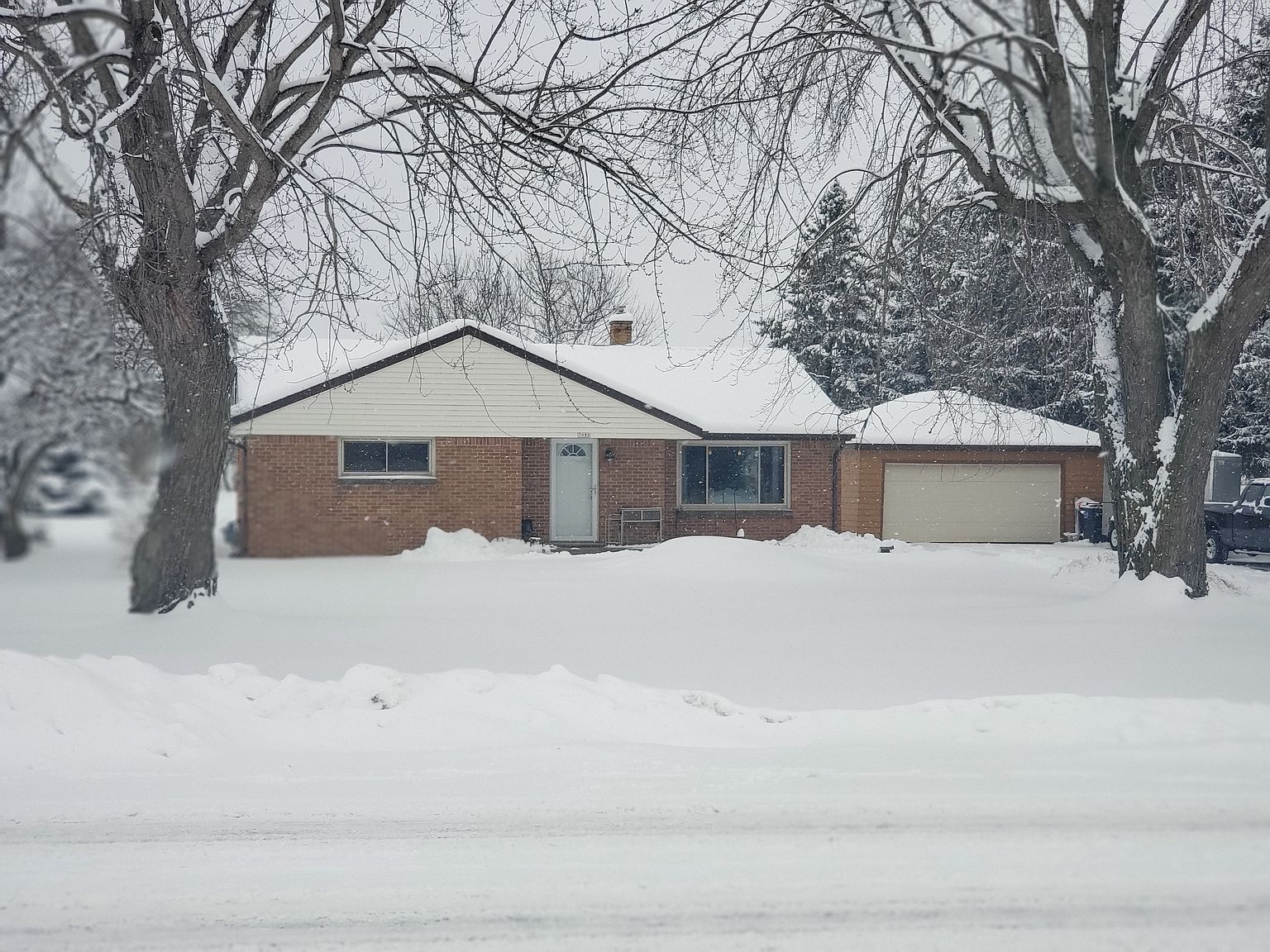 3080 Hubertus Rd, Hubertus, WI 53033 | Zillow