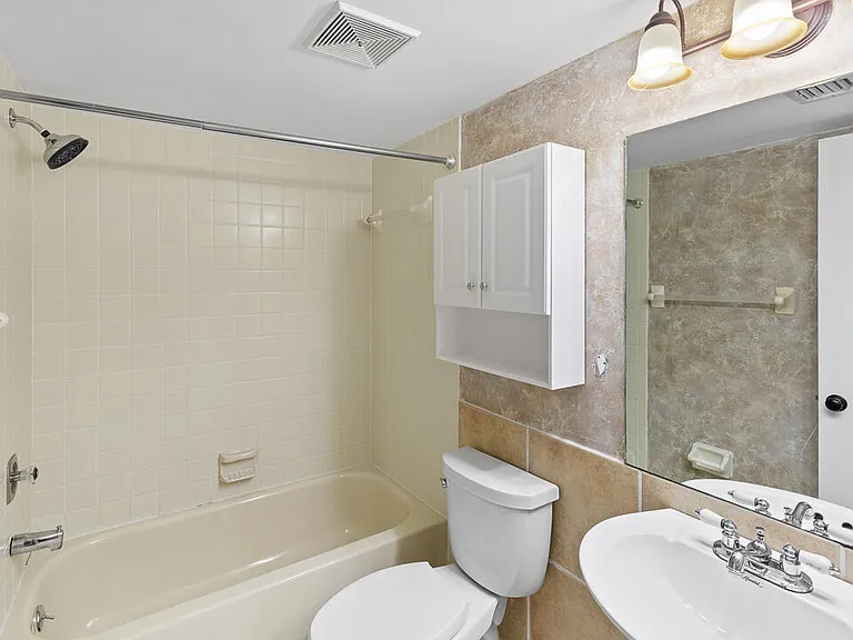 12962 Briarlake Dr #103 — Photo 21