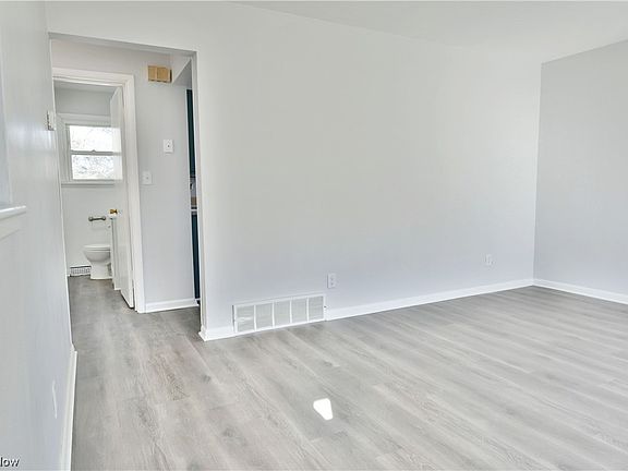 4th image of 244 Eldon Dr NW