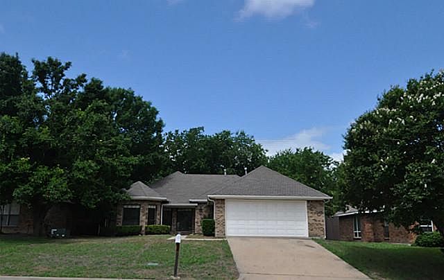 1st image of 999 Holli Ln