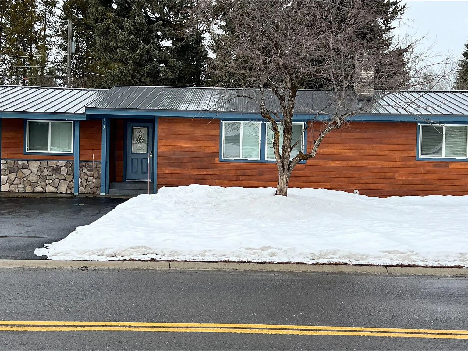 3 bed, 1384 sqft, $2,300 — Photo 2