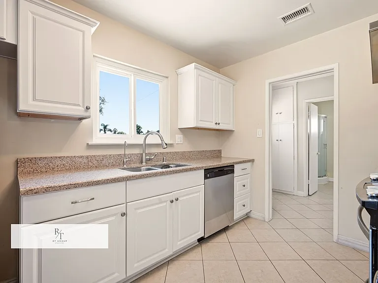 1225 W Glenmere St — Photo 6