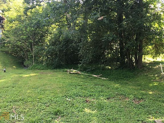 4th image of 585 Beech Cove Dr #28