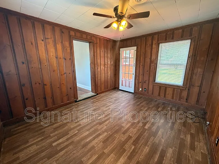 2411 Carlisle Ave — Photo 9