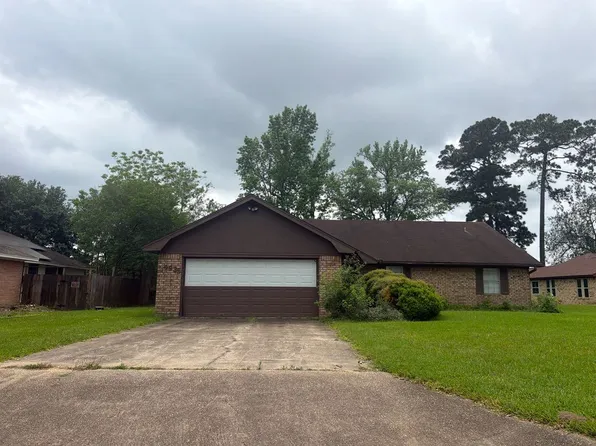 4935 Ada St, Beaumont, TX 77708