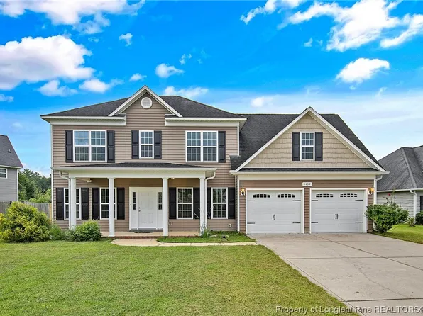 1439 Vandenberg Dr, Fayetteville, NC 28312