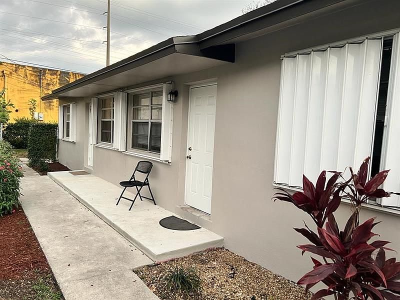 325 Phippen Waiters Rd 2, Dania, FL 33004 Zillow