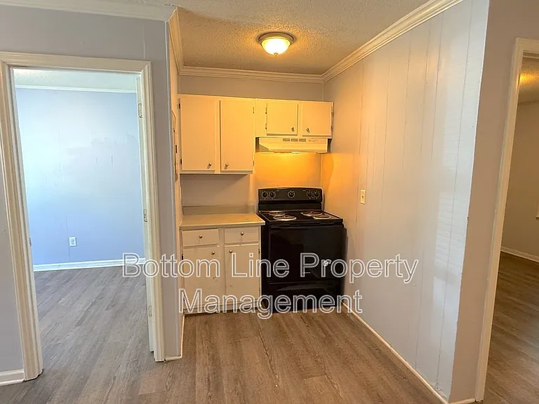 1134 W Davidson Ave #A — Photo 4