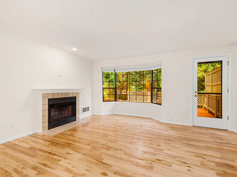 13702 NE 85th St — Photo 10