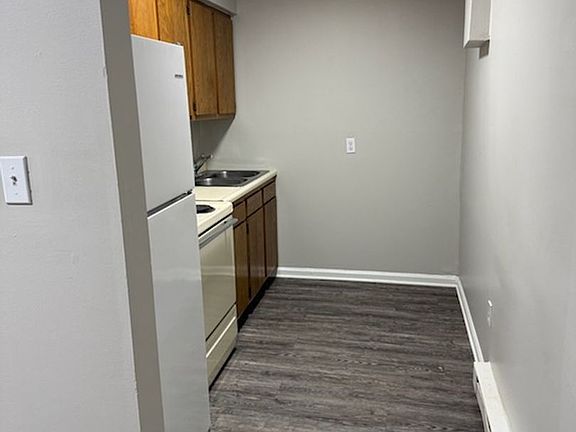 4th image of 423 Gibson Ln APT 19