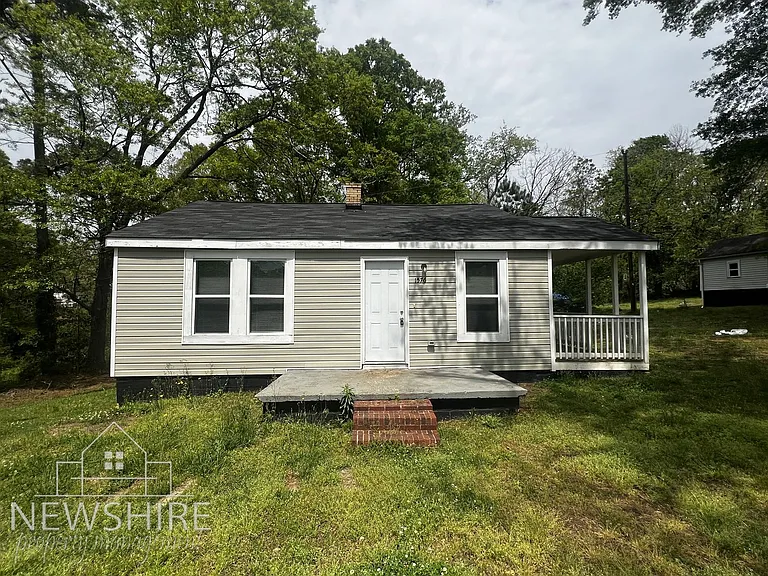 1576 Farley Avenue Ext — Photo 1