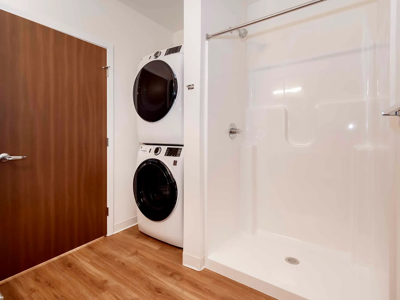1 bed, 605 sqft, $1,225 — Photo 2