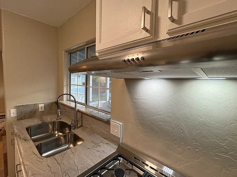 412 W B St #B — Photo 12