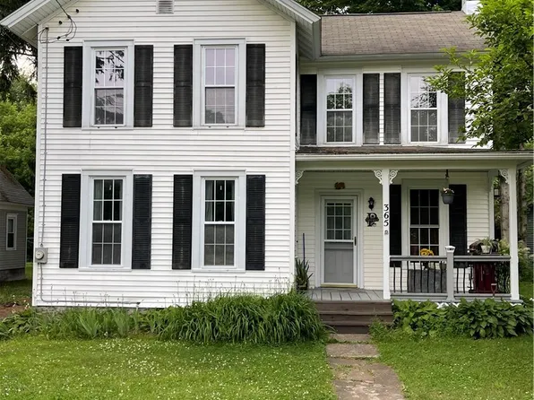 365 S Railroad St, Parish, NY 13131