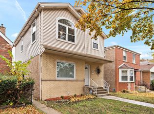 9040 S Jeffery Blvd, Chicago, IL 60617