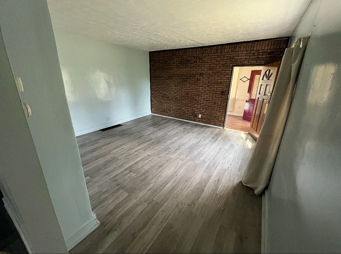 722 Hamilton Ave — Photo 3