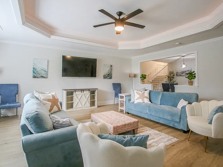 210 Newton Ave — Photo 11