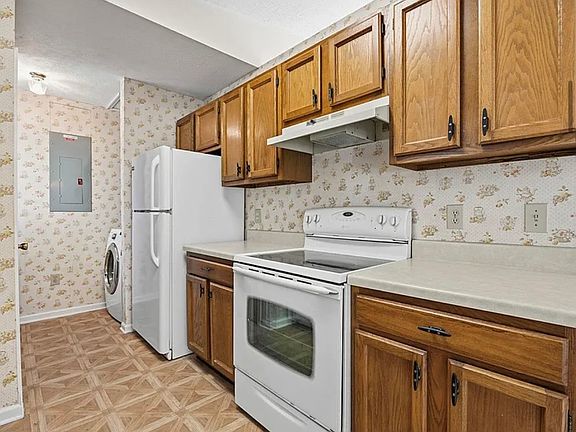 5th image of 1145 Forest Dr
