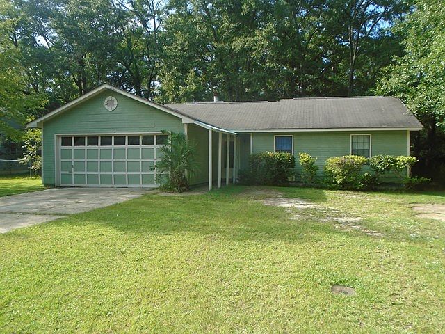 1st image of 936 Lakeside Dr