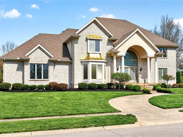 8470 Koster Ln, Centerville, OH 45458