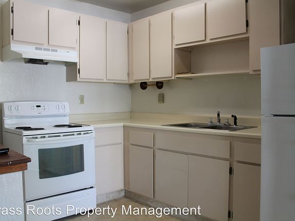 2nd image of 207 1/2 N Church St